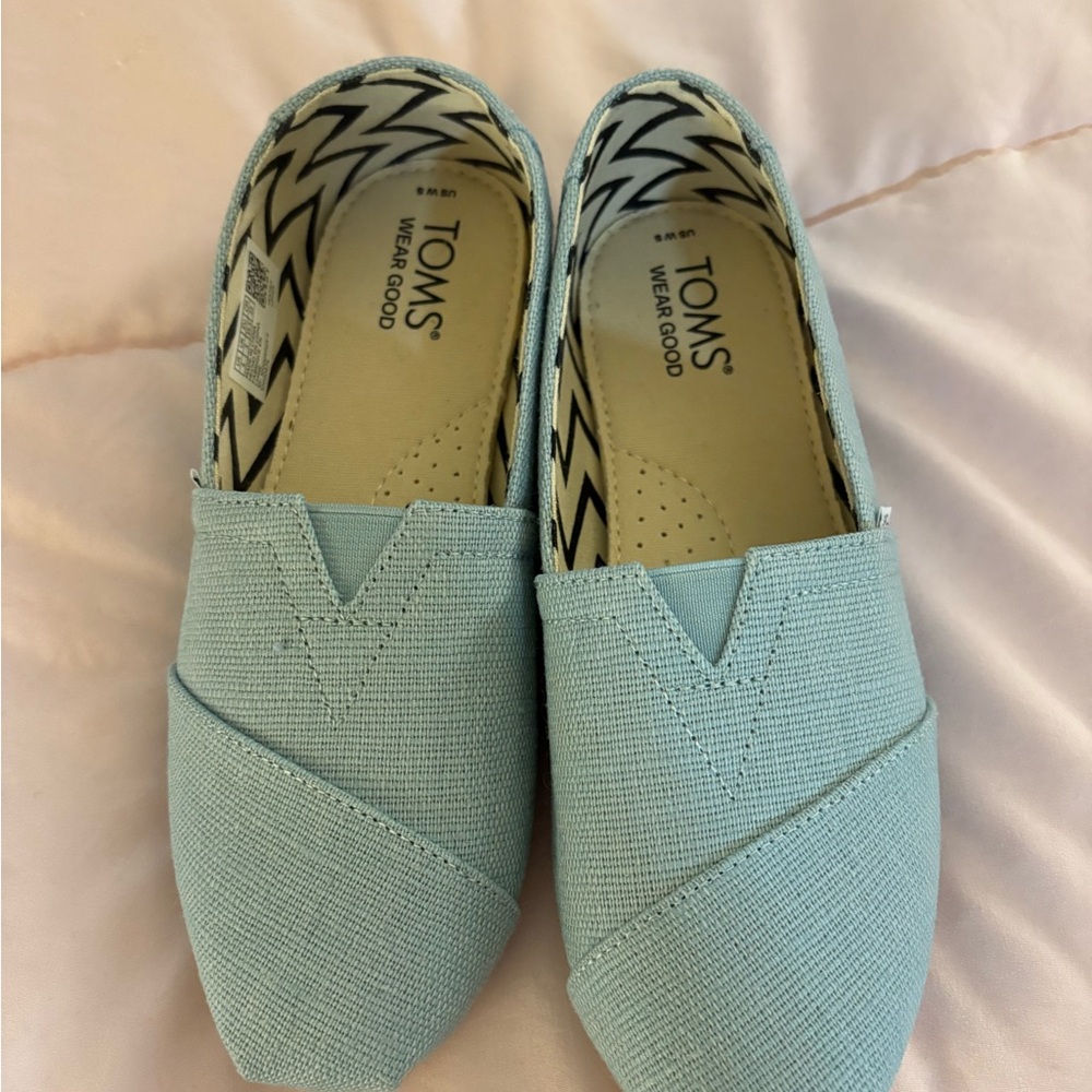 TOMS Women's Sky Blue Loafers